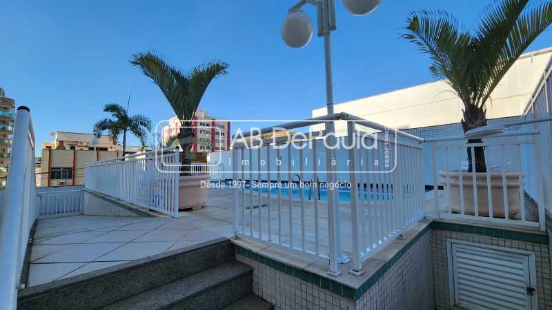 Conheça Piscina do imóvel - VILA VALQUEIRE - CONDOMÍNIO NOVA VALQUEIRE. Apto Ampla Sala (Varanda), 02 Dormitórios (Sendo 01 suíte), cozinha COM ARMÁRIOS PLANEJADOS - ABAP20795 - 7 Piscina - 7