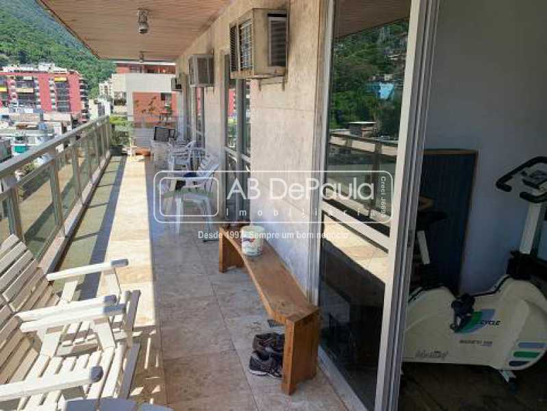 Conheça Varanda do imóvel - TIJUCA - Espetacular apartamento com 150m2, Todo Amplo, SOL DA MANHÃ - 4 Dormitórios (Suíte), 3 Vagas garagem na Escritura. - ABAP40019 - 5 Varanda - 5
