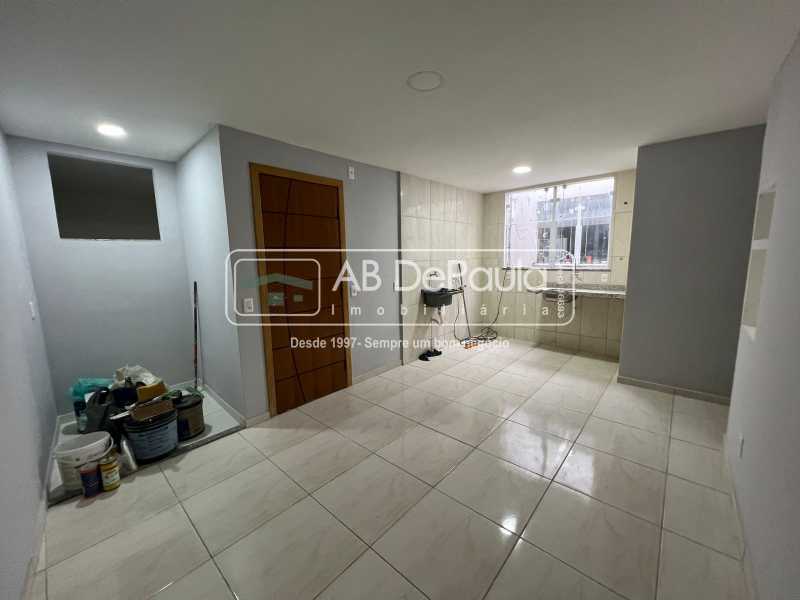 Conheça SALA E COZINHA do imóvel - VENDE NA ESTRADA MANUEL NOGUEIRA DE SÁ - APARTAMENTO COM 02 QUARTOS - ABAP20807 - 2 SALA E COZINHA - 2