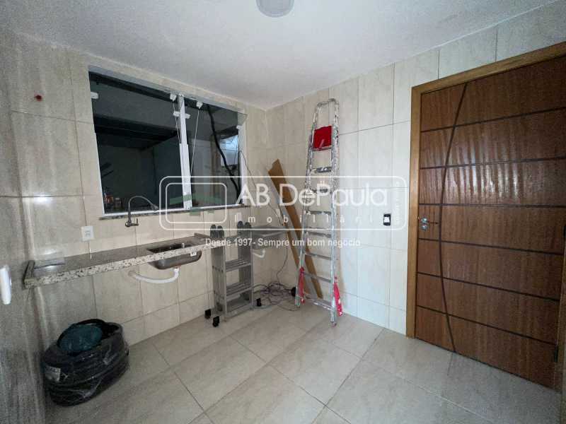 Conheça COZINHA do imóvel - VENDE NA ESTRADA MANUEL NOGUEIRA DE SÁ - APARTAMENTO COM 02 QUARTOS - ABAP20808 - 3 COZINHA - 3