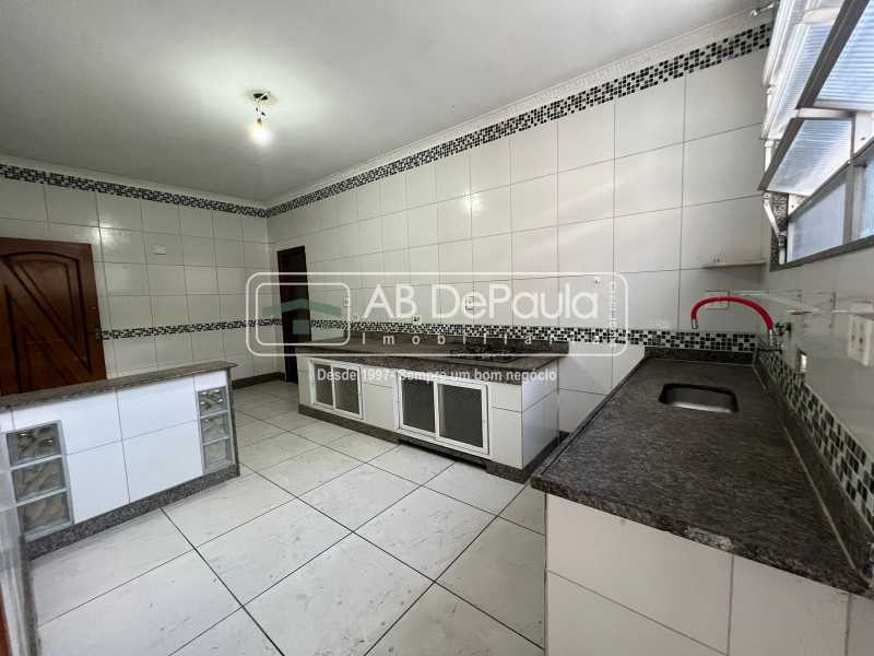 Conheça COZINHA do imóvel - VENDE NO CONDOMÍNIO NOVA VALQUEIRE - APARTAMENTO COM 03 DORMITÓRIOS (SENDO 2 SUÍTES) - ABAP30186 - 18 COZINHA - 18