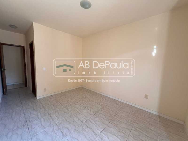 Conheça QUARTO SUÍTE do imóvel - JARDIM SULACAP - ÓTIMA RESIDÊNCIA, DESOCUPADA, TODA AMPLA, 03 DORMITÓRIOS (01 SUÍTE) - ABCA30234 - 21 QUARTO SUÍTE - 21