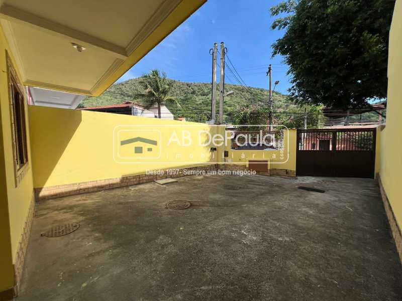 Conheça GARAGEM DESCOBERTA do imóvel - JARDIM SULACAP - ÓTIMA RESIDÊNCIA, DESOCUPADA, TODA AMPLA, 03 DORMITÓRIOS (01 SUÍTE) - ABCA30234 - 26 GARAGEM DESCOBERTA - 26