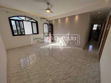 Ótima localização - VENDE EM VILA VALQUEIRE - RUA DAS CAMÉLIAS - APARTAMENTO NO TERCEIRO ANDAR - ABAP20856