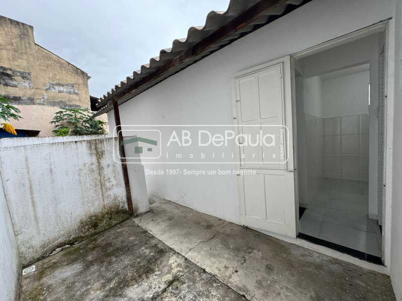 FUNDOS MEIA-ÁGUA - 23