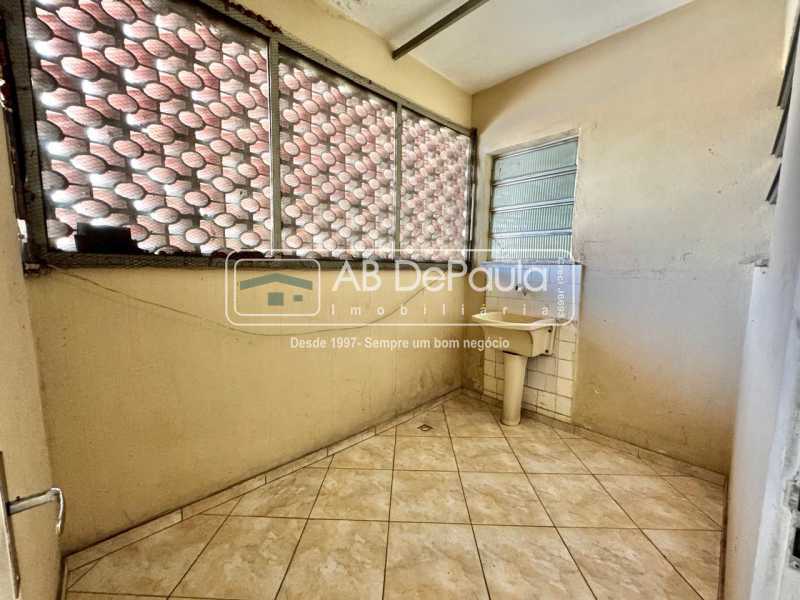 ÁREA DE SERVIÇO - 18