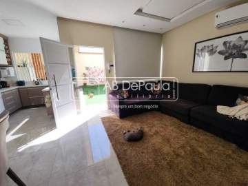 ACEITA FINANCIAMENTO - IRAJÁ - Excelente residência, CLARA e AREJADA, 03 Amplos Dormitórios (Sendo 02 com Suíte e 01 com Closet),140 m² de área construída. - ABCA30252