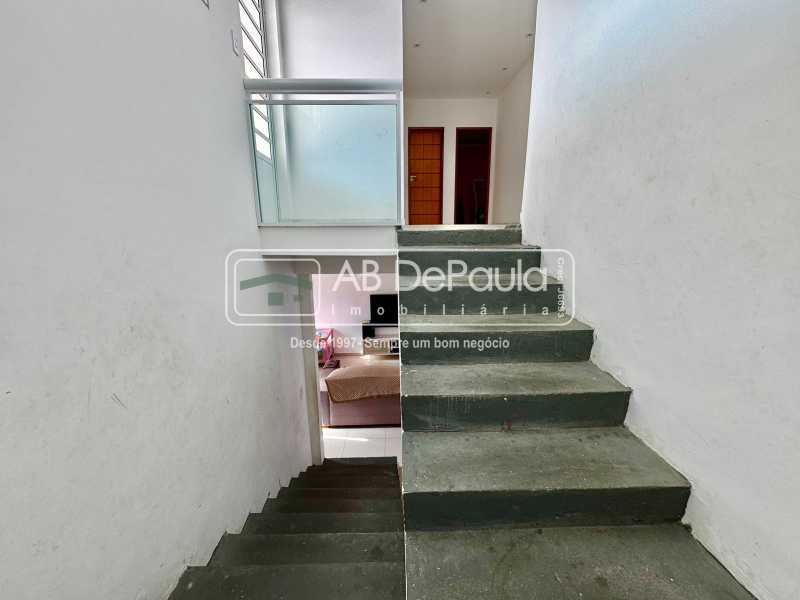 Conheça ESCADA do imóvel - VENDE EM SULACAP - RUA VICENTE NEIVA - CASA DUPLEX COM EDÍCULA - ABCA50027 - 14 ESCADA - 14