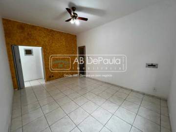 Imperdível - ALUGA EM MARECHAL HERMES - R. CORONEL LAURENIO LAGO, 612 - APARTAMENTO COM 04 QUARTOS - ABAP40025