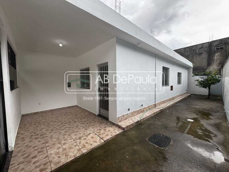 Conheça GARAGEM E VARANDA do imóvel - ALUGA EM REALENGO - R. BERNARDO DE VASCONCELOS, 1763 - CASA DE VILA COM 01 QUARTO - ABCV10013 - 1 GARAGEM E VARANDA - 1