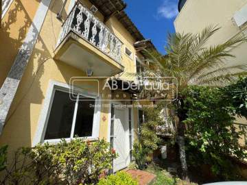 ALUGA EM VILA VALQUEIRE - R. DAS HORTÊNCIAS, 97 - CASA GEMINADA DUPLEX - ABCN20012