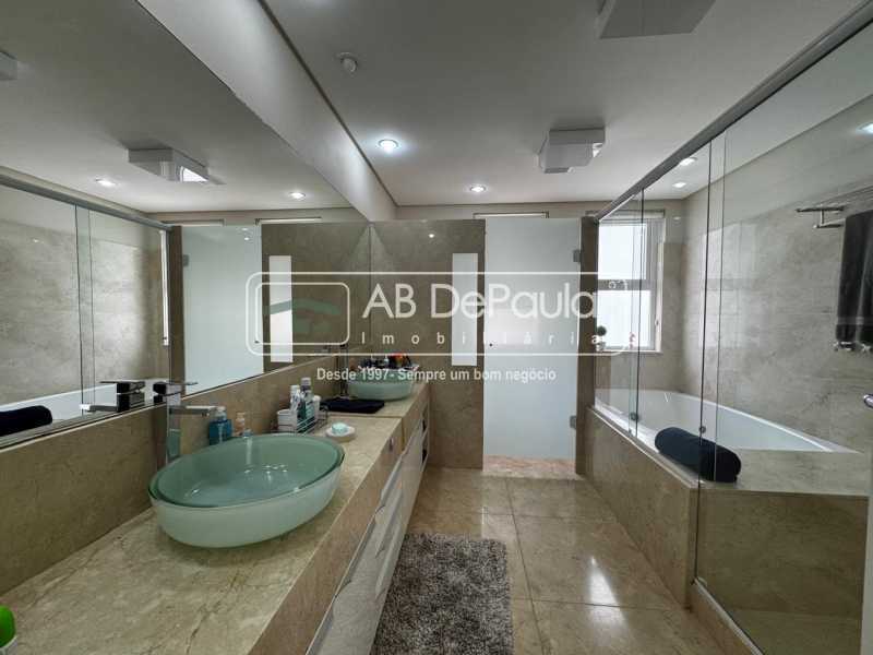 Conheça . do imóvel - VENDE NA BARRA DA TIJUCA - CONDOMÍNIO ALPHAVILLE - MANSÃO ALTO LUXO COM 616M2 - ABCN50005 - 26 . - 26