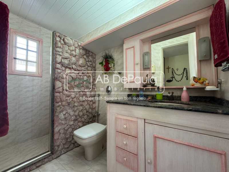 Conheça SUÍTE do imóvel - ALUGA EM VILA VALQUEIRE - R. POTIRENDABA, 92 - CASA LINEAR COM PISCINA E 04 QUARTOS - ABCA40100 - 18 SUÍTE - 18