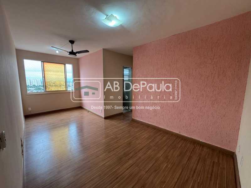 Conheça SALA do imóvel - ALUGA EM MADUREIRA - R. MARIA JOSÉ, 451 - APARTAMENTO COM 02 QUARTOS - ABAP20927 - 4 SALA - 4