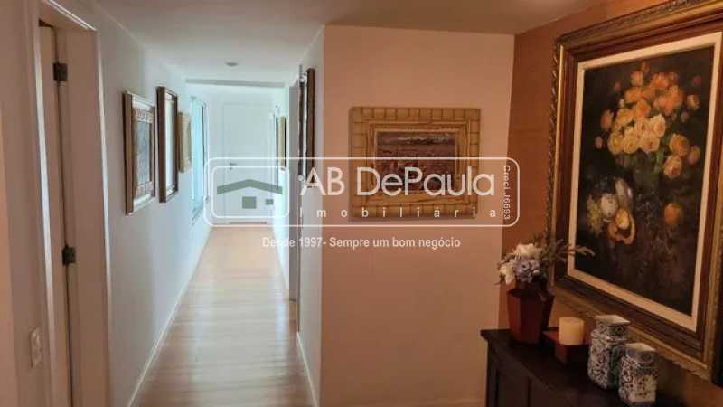 Conheça corredor do imóvel - Barra da Tijuca - Residência Luxuosa à Venda - Condomínio Crystal Lake - ABCN40014 - 11 corredor - 11
