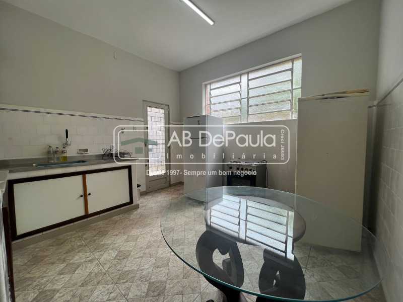 Conheça COZINHA do imóvel - ALUGA EM SULACAP - R. TEODORO SAMPAIO, 180 - CASA LINEAR COM 03 QUARTOS - ABCA30271 - 8 COZINHA - 8