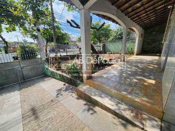 Sulacap _ Casa à Venda - 2Dormitórios - Dep. Empregada - Terreno 480m² - ABCA20213