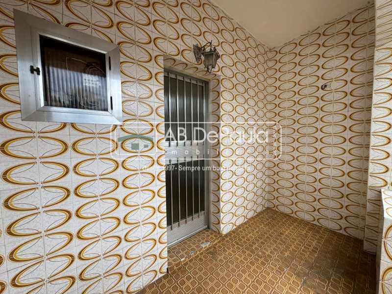 Conheça VARANDA do imóvel - ALUGA EM SULACAP - R. SILIO BOCANERA, 230 - CASA LINEAR COM 03 QUARTOS - ABCA30273 - 4 VARANDA - 4