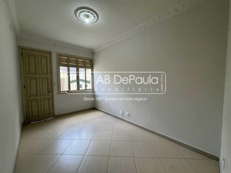 Conheça SALA do imóvel - ALUGA EM BENTO RIBEIRO - R. MARINA, 236 - CASA TÉRREA COM 03 QUARTOS - ABCA20216 - 7 SALA - 7