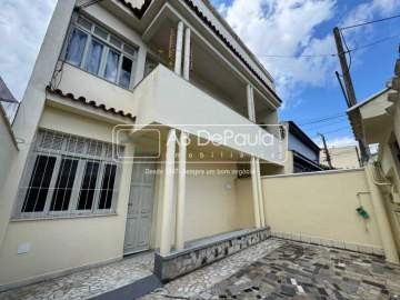 OPORTUNIDADE ÚNICA! - ALUGA EM BENTO RIBEIRO - R. MARINA, 236 - CASA TÉRREA COM 03 QUARTOS - ABCA20216