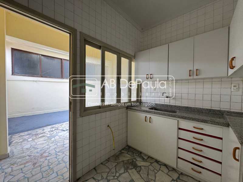 Conheça COZINHA do imóvel - ALUGA EM BENTO RIBEIRO - R. MARINA, 236 - CASA TÉRREA COM 03 QUARTOS - ABCA20216 - 24 COZINHA - 24