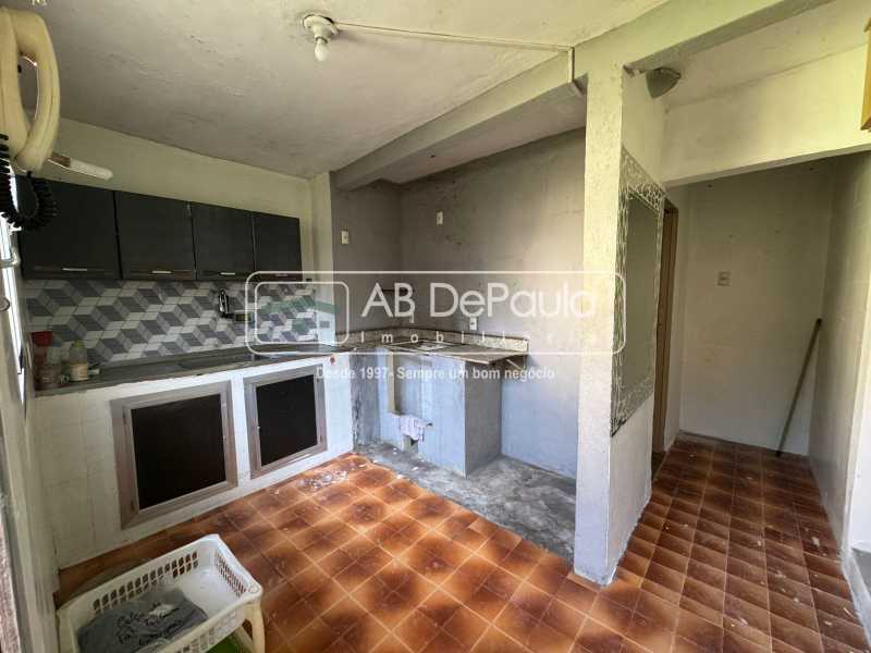 Conheça COZINHA E HALL BANHEIRO do imóvel - ALUGA EM SULACAP - R. BARBARA HELIODORA, 1835 - CASA DE FUNDOS - ABCA20218 - 15 COZINHA E HALL BANHEIRO - 15