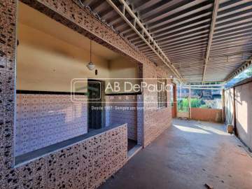 OPORTUNIDADE ÚNICA! - Ótima Casa à Venda em Realengo - 3 Quartos - Terraço - 2 Vagas - ABCA30291