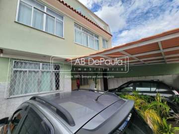 OPORTUNIDADE ÚNICA! - JARDIM SULACAP - IDEAL PARA TRÊS FAMÍLIAS. Terreno medindo 10x25 (250m2), COM TRÊS RESIDÊNCIAS INDEPENDENTES. - ABCA30297