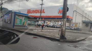 EXCLUSIVIDADE - CURICICA - Oportunidade para comercio (GALPÃO), e moradia, junto a estrada dos Bandeirantes e Mercado Mundial, casa com sala,varanda, 3 quartos - ABCA30298
