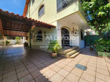 Imperdível - JARDIM SULACAP - Magnífica residência, com 05 dormitórios (varandas, 02 Suítes e Closet) - SR50016