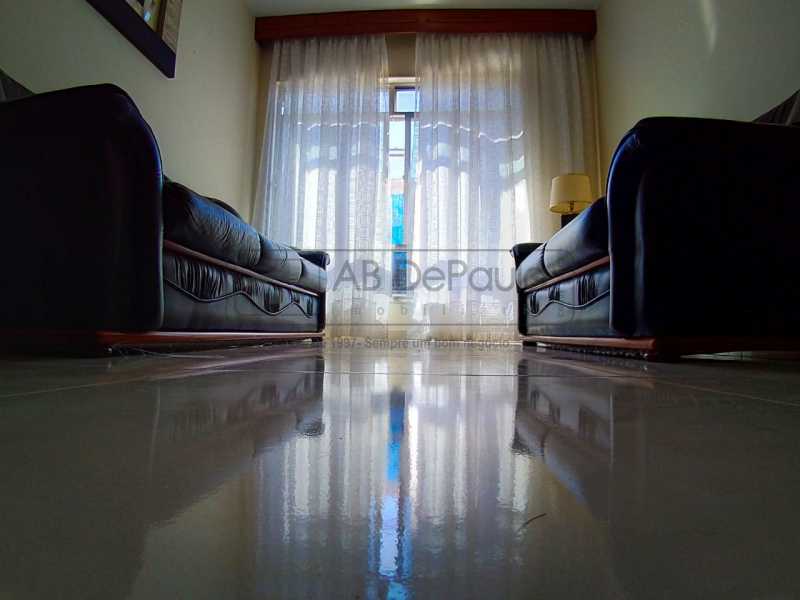 Conheça SALA do imóvel - VENDE EM VILA VALQUEIRE - R. DAS TULIPAS - APARTAMENTO COM 03 QUARTOS - ABAP30021 - 2 SALA - 2