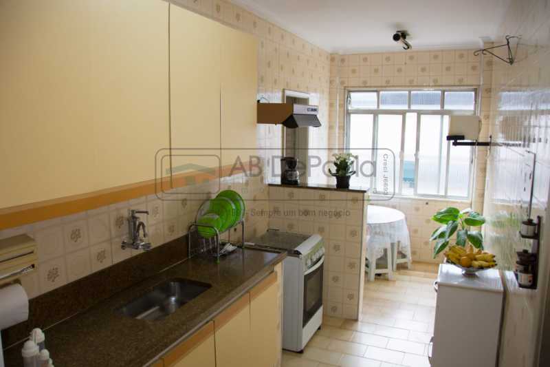 Conheça COZINHA do imóvel - VENDE EM VILA VALQUEIRE - R. DAS TULIPAS - APARTAMENTO COM 03 QUARTOS - ABAP30021 - 18 COZINHA - 18