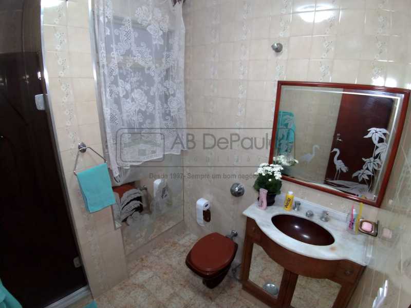 Conheça BANHEIRO do imóvel - VENDE EM VILA VALQUEIRE - R. DAS TULIPAS - APARTAMENTO COM 03 QUARTOS - ABAP30021 - 13 BANHEIRO - 13