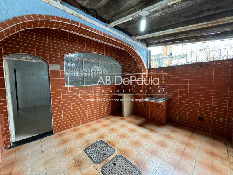 ÁREA DE SERVIÇO - 12