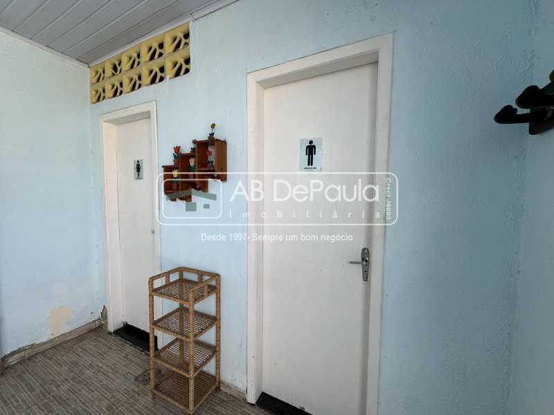 Conheça BANHEIROS EXTERNOS do imóvel - VENDE EM SULACAP - R. TEODORO SAMPAIO - CASA LINEAR COM AMPLO QUINTAL E PISCINA - ABCA30068 - 25 BANHEIROS EXTERNOS - 25