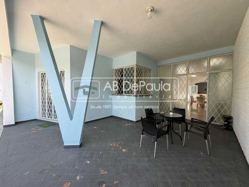 Conheça VARANDA / GARAGEM do imóvel - VENDE EM SULACAP - R. TEODORO SAMPAIO - CASA LINEAR COM AMPLO QUINTAL E PISCINA - ABCA30068 - 4 VARANDA / GARAGEM - 4