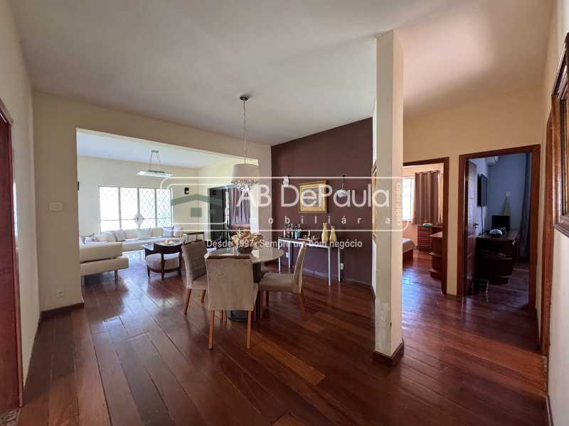 Conheça SALA DE JANTAR E HALL QUARTOS do imóvel - VENDE EM SULACAP - R. TEODORO SAMPAIO - CASA LINEAR COM AMPLO QUINTAL E PISCINA - ABCA30068 - 10 SALA DE JANTAR E HALL QUARTOS - 10