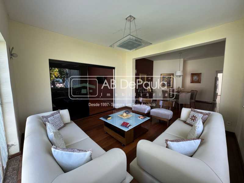 Conheça SALA DE ESTAR do imóvel - VENDE EM SULACAP - R. TEODORO SAMPAIO - CASA LINEAR COM AMPLO QUINTAL E PISCINA - ABCA30068 - 12 SALA DE ESTAR - 12