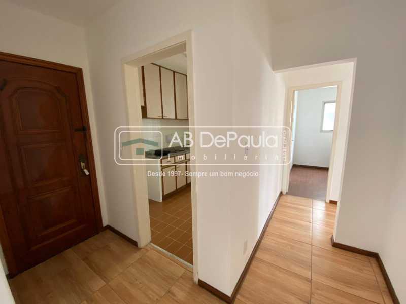 Conheça HALL do imóvel - VENDE EM REALENGO - CONDOMÍNIO PARQUE REAL - APARTAMENTO COM 02 Dormitórios, dependência empregada completa. - ABAP20753 - 3 HALL - 3