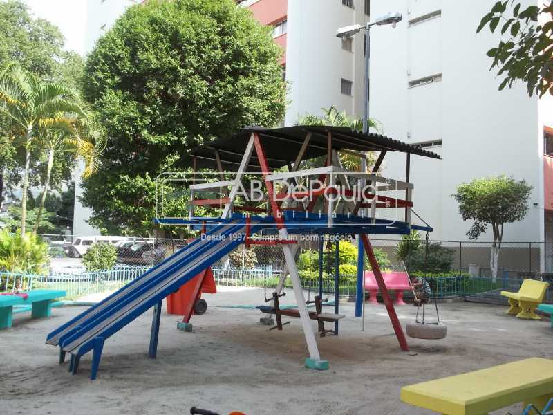 Conheça PLAY do imóvel - VENDE EM REALENGO - CONDOMÍNIO PARQUE REAL - APARTAMENTO COM 02 Dormitórios, dependência empregada completa. - ABAP20753 - 19 PLAY - 19