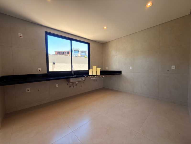 Imperdível - Casa Duplex de Luxo à Venda no Condomínio Estrela Alta - Salvaterra - Juiz de Fora - TFCN40003