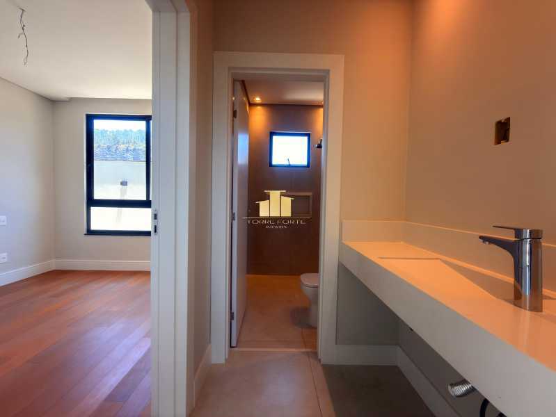 Imperdível - Casa Duplex de Luxo à Venda no Condomínio Estrela Alta - Salvaterra - Juiz de Fora - TFCN40003