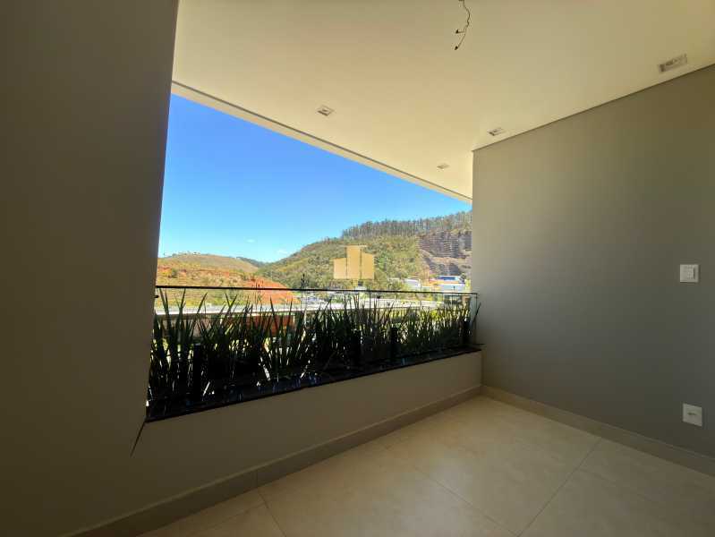 Imperdível - Casa Duplex de Luxo à Venda no Condomínio Estrela Alta - Salvaterra - Juiz de Fora - TFCN40003