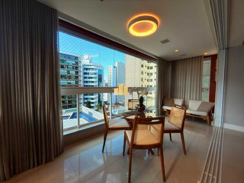 Ótima localização - Apartamento de Alto Luxo no Centro – Condomínio Mont Royal 1 por andar • 181m² • 3 suítes • 4 vagas • Vista livre • Interior impecável - TFAP30159