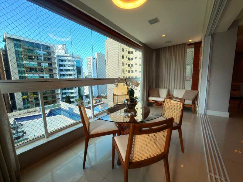 Ótima localização - Apartamento de Alto Luxo no Centro – Condomínio Mont Royal 1 por andar • 181m² • 3 suítes • 4 vagas • Vista livre • Interior impecável - TFAP30159