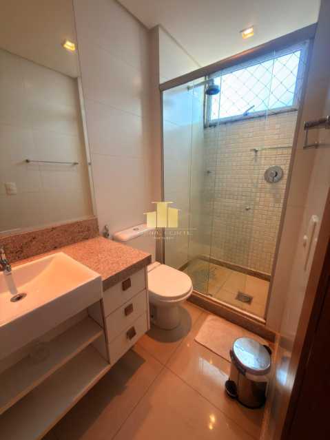 Ótima localização - Apartamento de Alto Luxo no Centro – Condomínio Mont Royal 1 por andar • 181m² • 3 suítes • 4 vagas • Vista livre • Interior impecável - TFAP30159