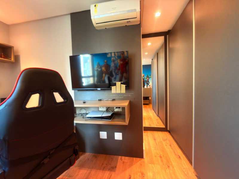 Ótima localização - Apartamento de Alto Luxo no Centro – Condomínio Mont Royal 1 por andar • 181m² • 3 suítes • 4 vagas • Vista livre • Interior impecável - TFAP30159