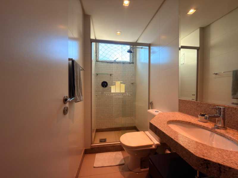 Ótima localização - Apartamento de Alto Luxo no Centro – Condomínio Mont Royal 1 por andar • 181m² • 3 suítes • 4 vagas • Vista livre • Interior impecável - TFAP30159