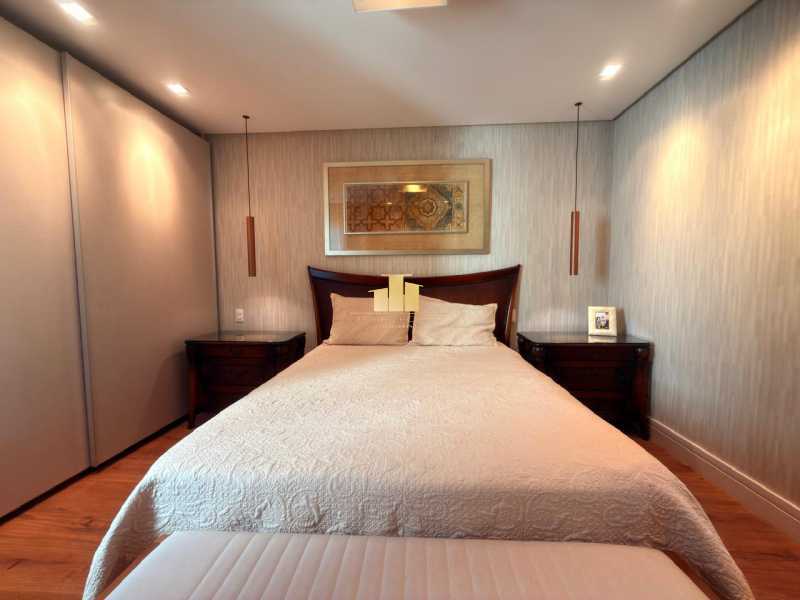 Ótima localização - Apartamento de Alto Luxo no Centro – Condomínio Mont Royal 1 por andar • 181m² • 3 suítes • 4 vagas • Vista livre • Interior impecável - TFAP30159