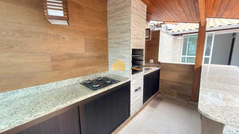 Ótima localização - Cobertura Duplex no Bom Clima I - 2 Quartos, Terraço Gourmet, Vista Livre e 2 Vagas - Juiz de Fora - TFCO20027